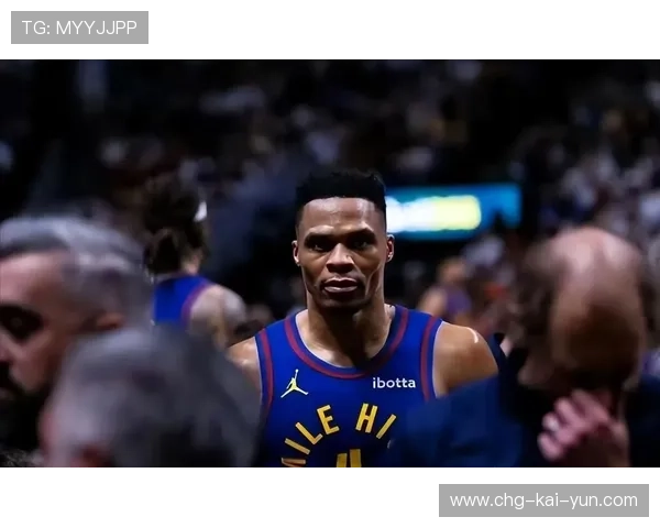 威少再度上演三双奇迹，国王艰难逆转未果